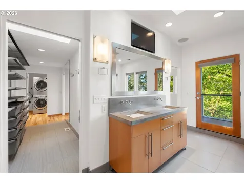 2339 NW Aspen Avenue Portland OR 97210