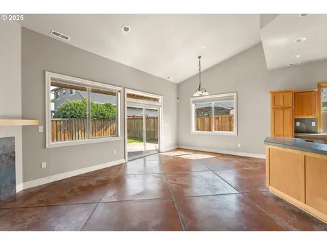 2721 La Darrah Street Eugene OR 97404