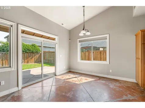 2721 La Darrah Street Eugene OR 97404