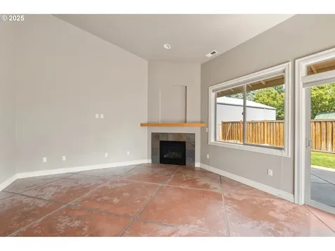 2721 La Darrah Street Eugene OR 97404