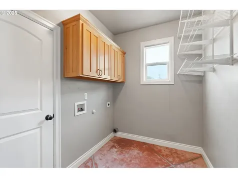 2721 La Darrah Street Eugene OR 97404