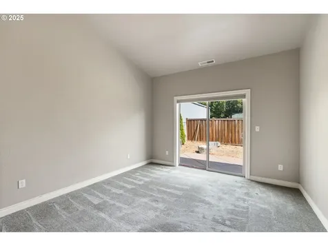 2721 La Darrah Street Eugene OR 97404