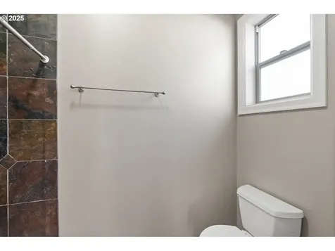 2721 La Darrah Street Eugene OR 97404