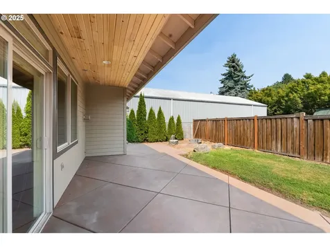 2721 La Darrah Street Eugene OR 97404