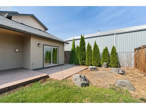 2721 La Darrah Street Eugene OR 97404