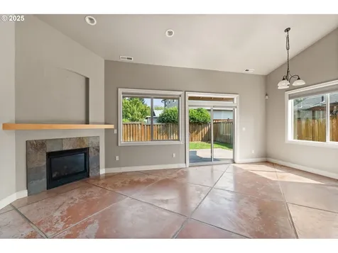 2721 La Darrah Street Eugene OR 97404