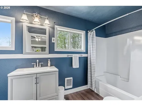 430 Carnine Road Castle Rock WA 98611