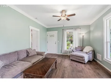430 Carnine Road Castle Rock WA 98611