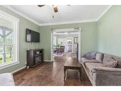 430 Carnine Road Castle Rock WA 98611