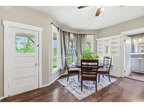 430 Carnine Road Castle Rock WA 98611