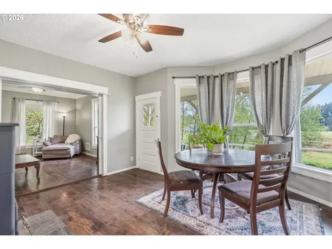 430 Carnine Road Castle Rock WA 98611