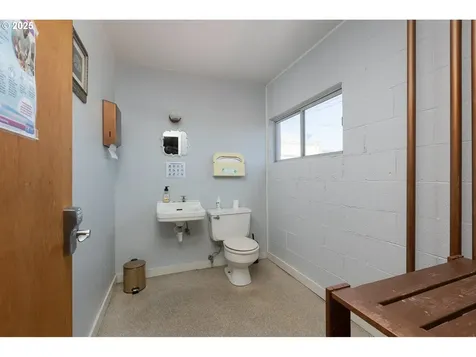 316 SW Coast Highway Newport OR 97365
