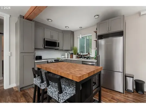 6075 Coats Avenue Cloverdale OR 97112