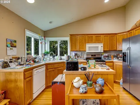 2049 NE Grandhaven Street Mcminnville OR 97128