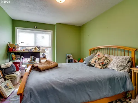 2049 NE Grandhaven Street Mcminnville OR 97128