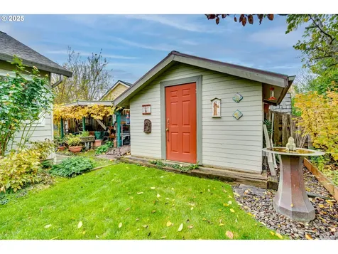 2049 NE Grandhaven Street Mcminnville OR 97128