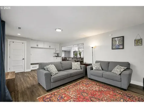 503 NE Birchwood Terrace Hillsboro OR 97124