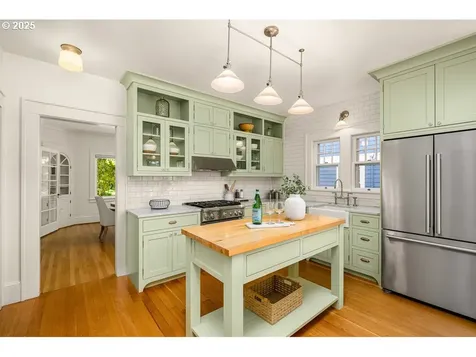 1915 SE 23rd Avenue Portland OR 97214