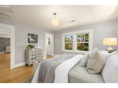 1915 SE 23rd Avenue Portland OR 97214