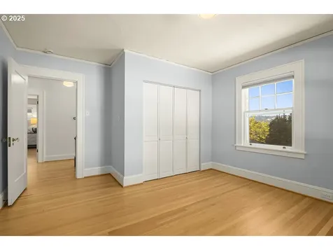 1915 SE 23rd Avenue Portland OR 97214
