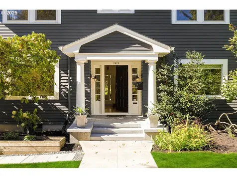1915 SE 23rd Avenue Portland OR 97214