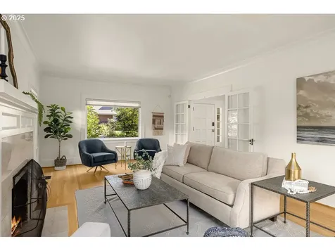 1915 SE 23rd Avenue Portland OR 97214