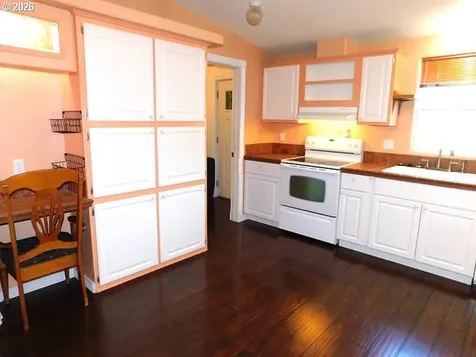 1105 Riverside Drive Vernonia OR 97064