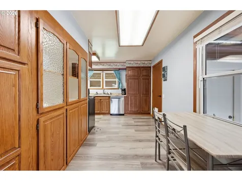 2537 Wood Avenue Eugene OR 97402