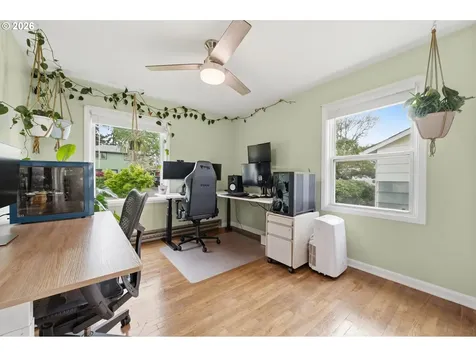 2537 Wood Avenue Eugene OR 97402