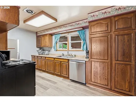 2537 Wood Avenue Eugene OR 97402