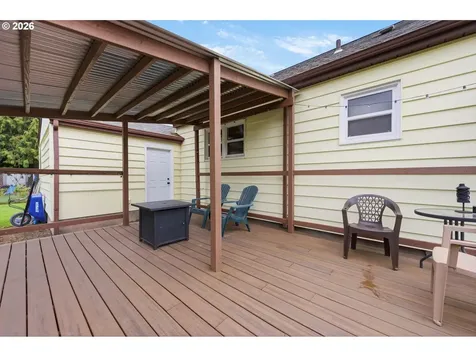 2537 Wood Avenue Eugene OR 97402