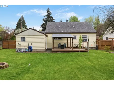 2537 Wood Avenue Eugene OR 97402