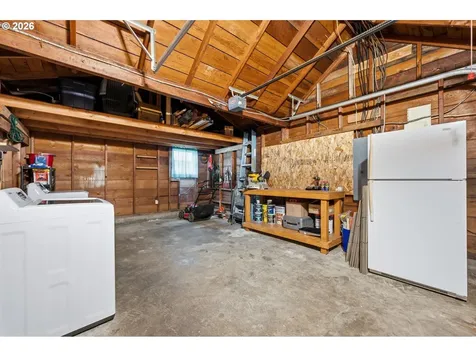 2537 Wood Avenue Eugene OR 97402