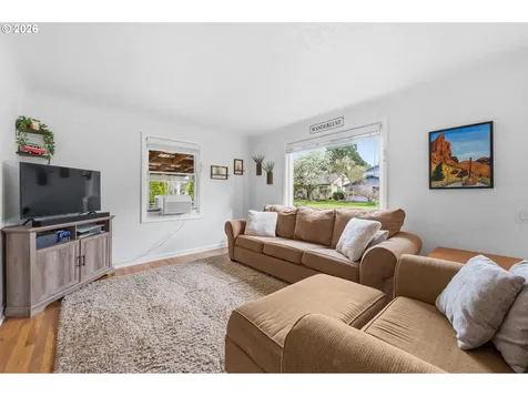 2537 Wood Avenue Eugene OR 97402