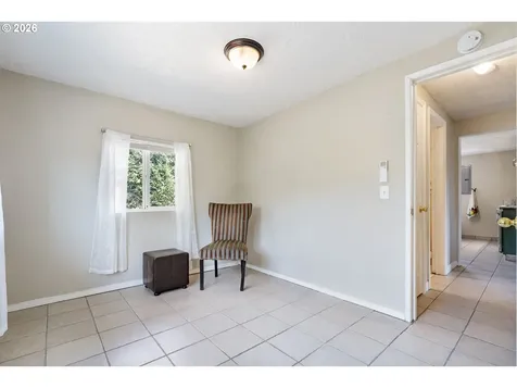 9221 SE Gladstone Street Portland OR 97266