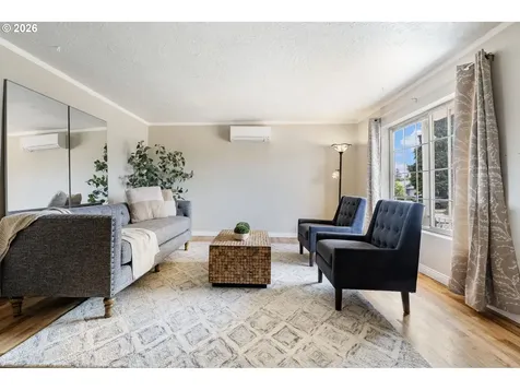 9221 SE Gladstone Street Portland OR 97266