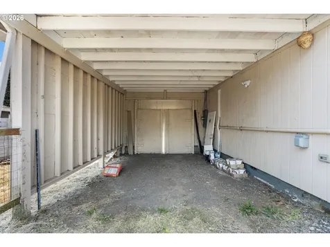 9221 SE Gladstone Street Portland OR 97266