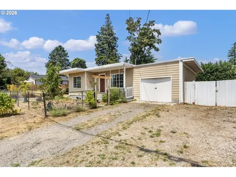 9221 SE Gladstone Street Portland OR 97266