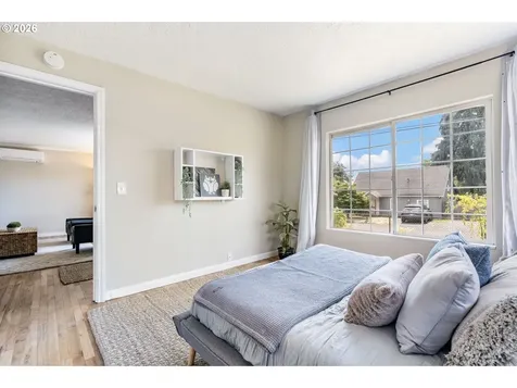 9221 SE Gladstone Street Portland OR 97266