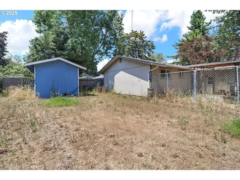 1523 W Fairview Drive Springfield OR 97477