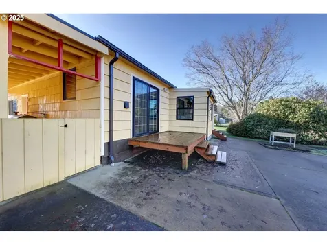 35927 Abbie Lane Astoria OR 97103
