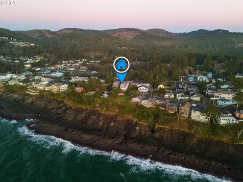 420 SW Coast Avenue Depoe Bay OR 97341