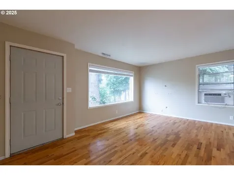 5616 SE 47th Avenue Portland OR 97206