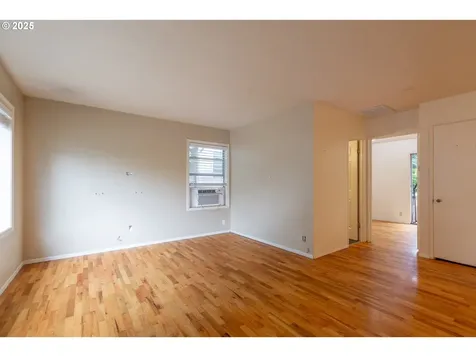5616 SE 47th Avenue Portland OR 97206