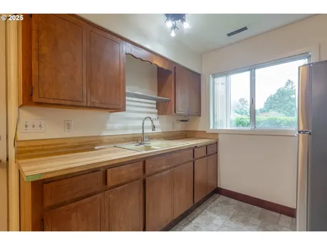 5616 SE 47th Avenue Portland OR 97206
