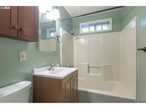 5616 SE 47th Avenue Portland OR 97206