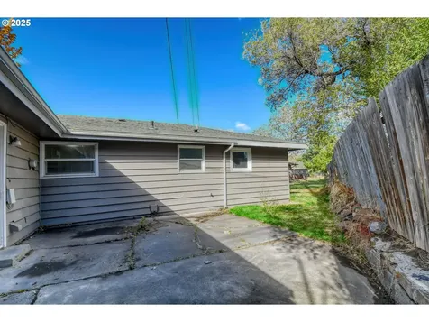 20 NE Nelson Drive Pendleton OR 97801