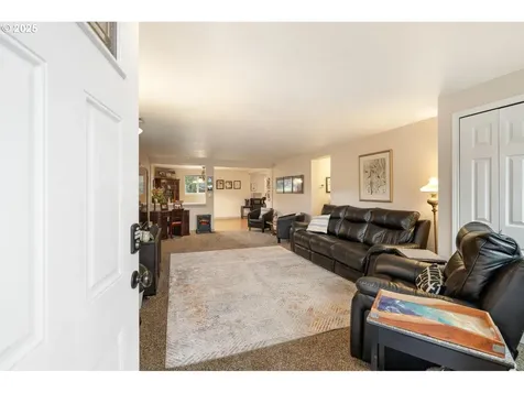 204 Alki Road Vancouver WA 98663