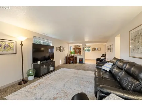 204 Alki Road Vancouver WA 98663