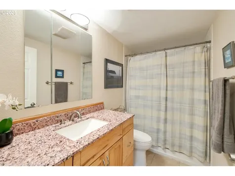 204 Alki Road Vancouver WA 98663